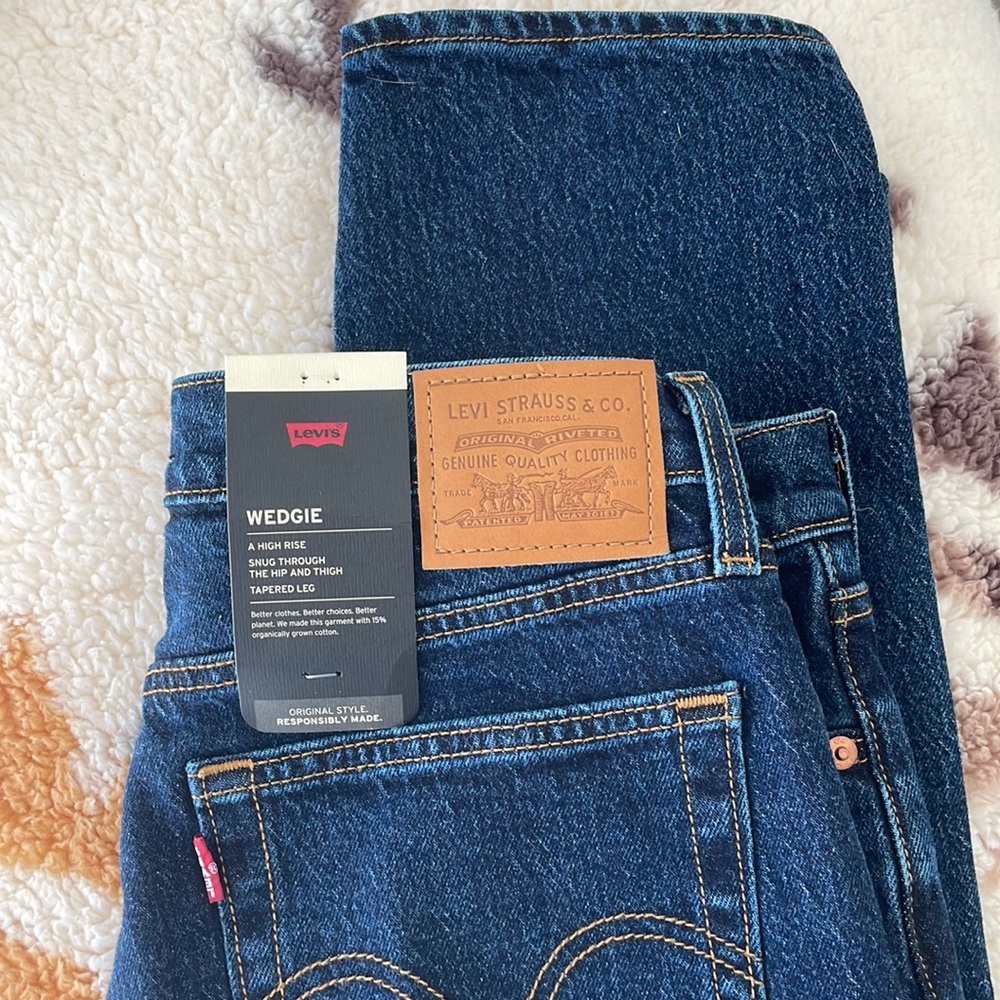 Levi’s Wedgie Jeans